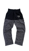 Load image into Gallery viewer, Crossbones Sweatpants
